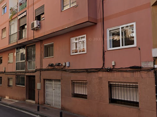 Local Comercial  C/ roviralta. Solvia inmobiliaria  locales santa coloma de gramenet