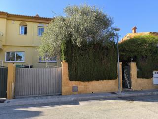 Doppelhaus  C/ holanda. Solvia inmobiliaria  chalet adosado gandia