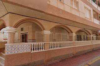 Local commercial  Av del mediterráneo. Solvia inmobiliaria  locales torrevieja