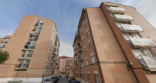Appartement  C/ de mallol. Solvia inmobiliaria  piso terrassa