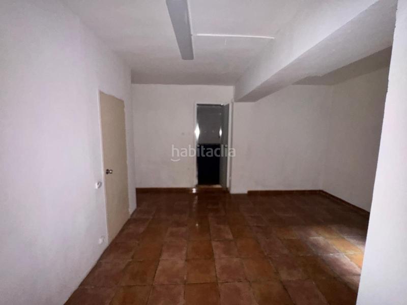 Foto 4ddaa074-e242-4b0f-bb86-8df47e8570c2. Chalet in Singuerlín Santa Coloma de Gramenet