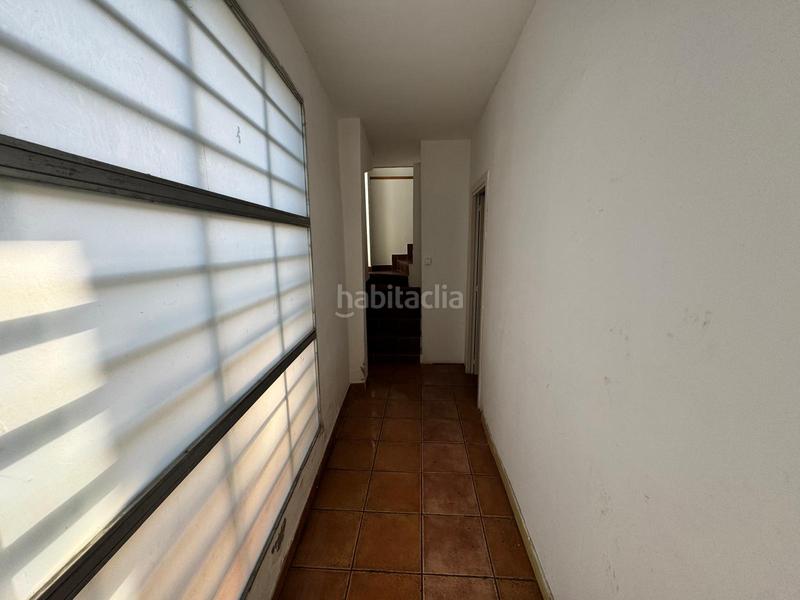 Foto b1711205-dfb8-4e15-a0a3-41e37fbd2f81. Chalet in Singuerlín Santa Coloma de Gramenet