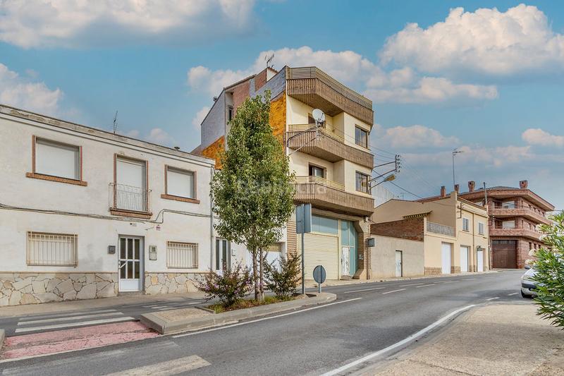 Foto b9b0b803-ca1d-40fa-b799-3f873db66f82. Chalet in Almacelles