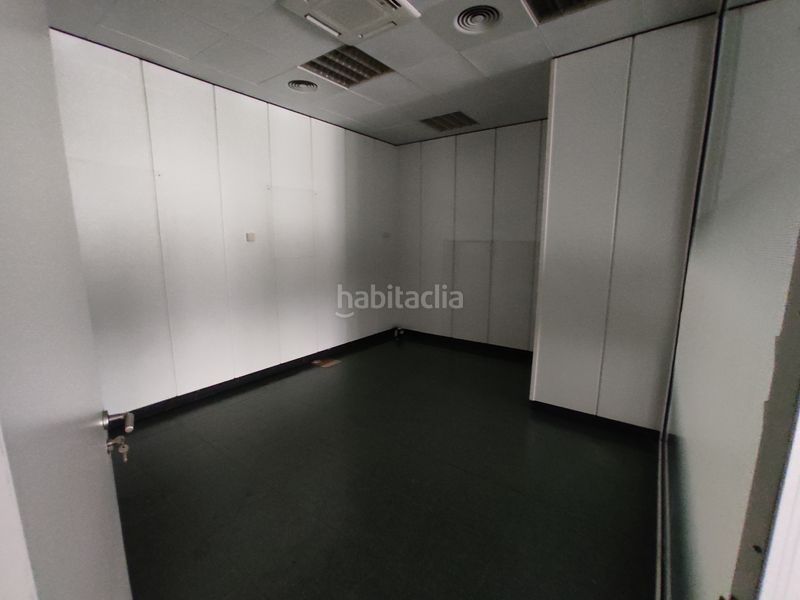 Foto 0d424e70-f8fd-4e14-9b61-6d2793d64c1e. Local comercial a Zona Nord Alcoi
