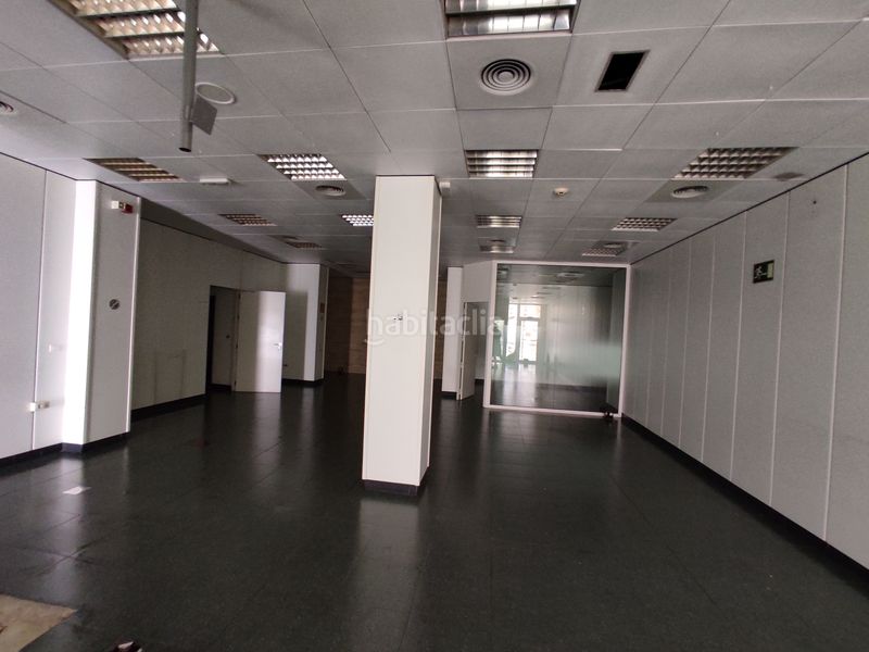 Foto 2a7fc1e7-8965-4e21-93b8-084668b84c49. Local comercial a Zona Nord Alcoi