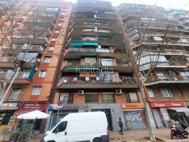 Foto 7abd3bfb-4964-4568-9abc-58644ee75782. Local comercial a Provençals del Poblenou Barcelona