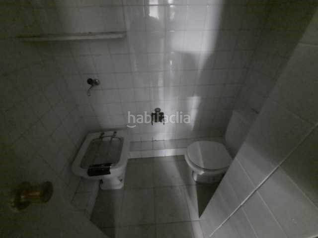 Foto ef929392-fbb9-4777-b637-2854f252608c. Local comercial a Provençals del Poblenou Barcelona