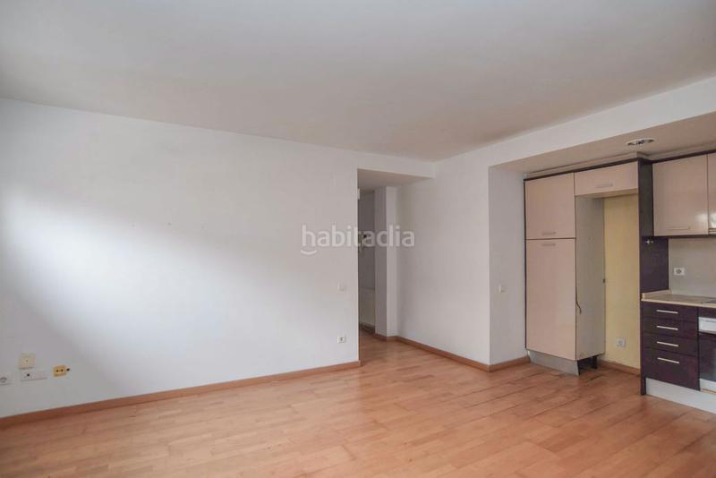 Foto 04e6cee5-8d39-46b5-8659-58efbead0118. Pis a Artigues Badalona