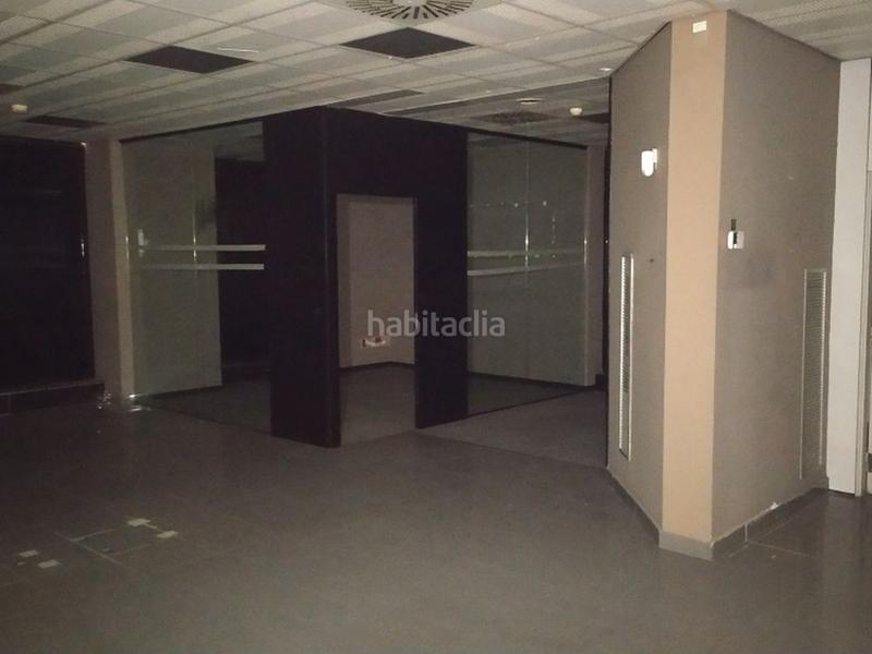 Foto 5d43a118-d90b-4c9d-aa4a-8e159c23e53c. Locale commerciale in Pinar del Rey Madrid