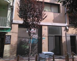 Location Local commercial  C/ mossen jaume solé. Solvia inmobiliaria  locales cornellà de llobregat