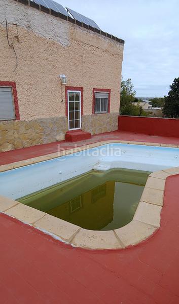 Foto a1d0b459-65bb-490d-9eab-99dac08b02cd. Xalet amb piscina a Movera Zaragoza