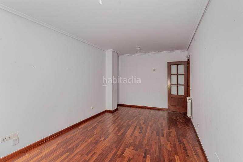 Foto c78214d5-b1b6-42af-8331-3ca2001c6ed3. Piso solvia inmobiliaria piso en Alisal - San Román Santander