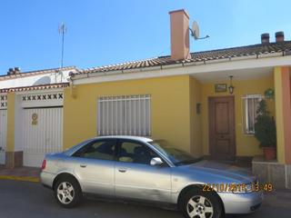 Xalet  C/ jaume i. Solvia inmobiliaria  casa senyera