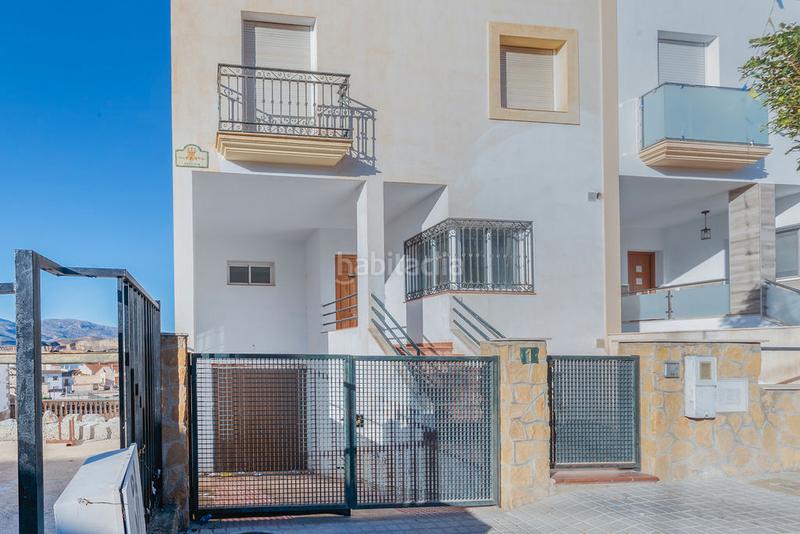 Foto f9082221-a94e-4d94-9760-3af2d982bfa0. Casa pareada solvia inmobiliaria chalet adosado en Ugíjar
