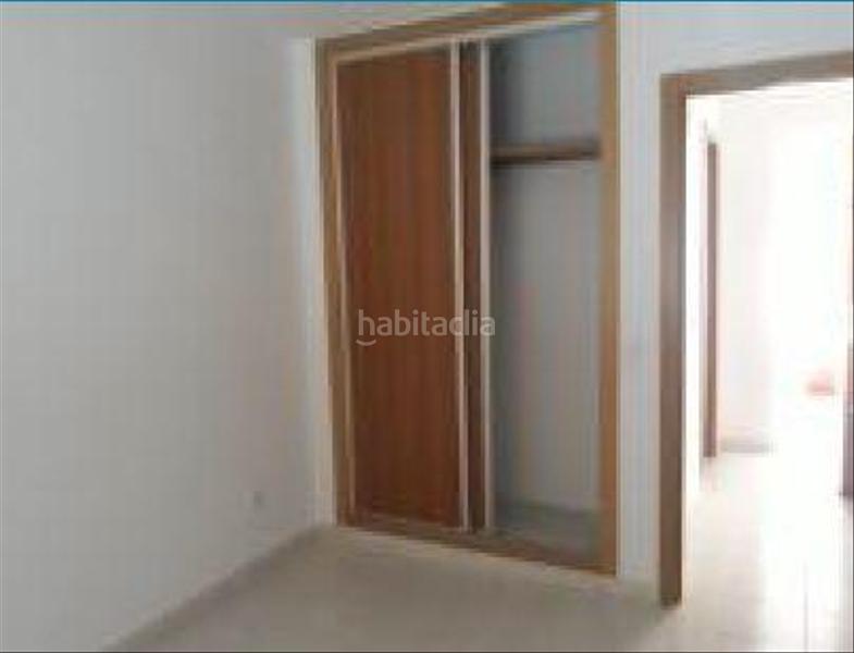 Foto 0e96181f-deb5-4abb-8fd0-304a69e18846. Piso solvia inmobiliaria piso en El Bajondillo Torremolinos