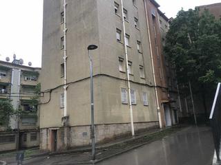 Pis  C/ grup montserrat. Solvia inmobiliaria  piso terrassa