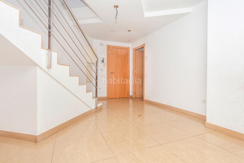 Foto 9124f431-aaea-456e-8351-4019df5cc104. Dúplex solvia inmobiliaria dúplex en Font dels Capellans - Sagrada Familia Manresa