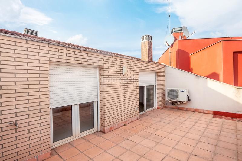 Foto 9232548c-9265-4895-ae1e-e3628da9efff. Dúplex solvia inmobiliaria dúplex en Font dels Capellans - Sagrada Familia Manresa