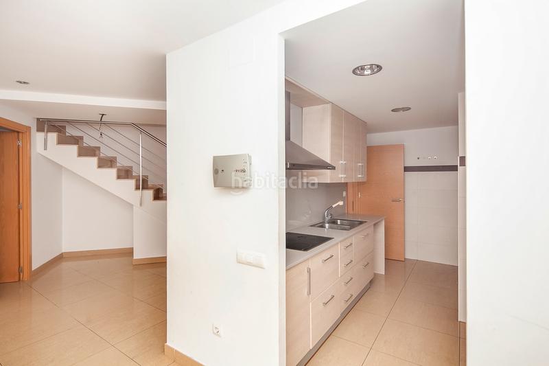 Foto b2249446-afb7-4f1b-837d-4db8227bf540. Dúplex solvia inmobiliaria dúplex en Font dels Capellans - Sagrada Familia Manresa