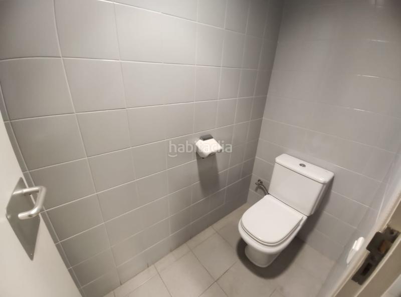 Foto 1a2d58fa-56c4-40f7-8c04-02c7602132e1. Alquiler local comercial solvia inmobiliaria locales en Barberà del Vallès