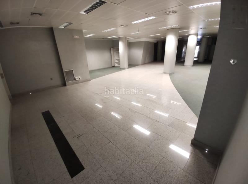 Foto f4ee9eba-4f57-4804-aefa-637baa8f8556. Rent business premise in Centre-Eixample-Can Llobet Barberà del Vallès