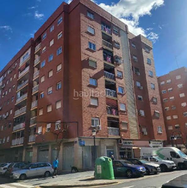 Foto a3f0327d-4a13-48de-92fd-7bd35e82b8fe. Locale commerciale in Malva Rosa Valencia