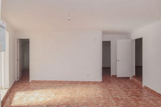 Àtic  C/ mila i fontals. Solvia inmobiliaria  ático santa coloma de gramenet