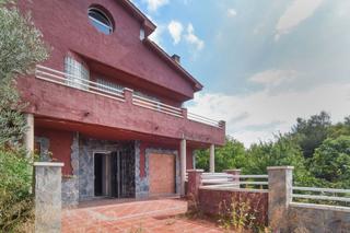 Chalet  C/ les roses. Solvia inmobiliaria  chalet independiente sant llorenç savall