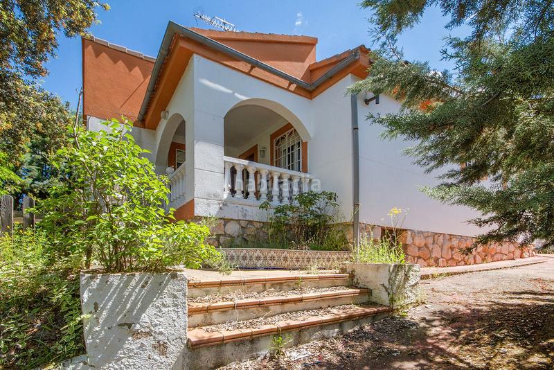 Foto e790cb2c-1622-4c3d-9aa0-bb9d4d37fc09. Xalet a Fuentenovilla