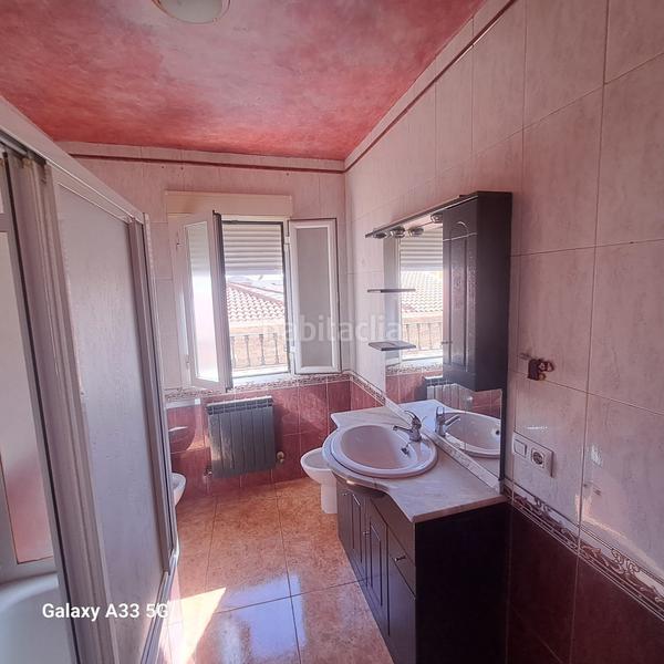 Foto 5d17989c-b4f0-4894-adf6-2efbc0a420d0. Chalet in Solana (La)