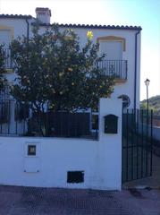 Casa aparellada  Urb entrealmendros. Solvia inmobiliaria  chalet adosado cortes de la frontera