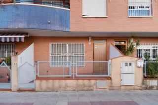 Casa aparellada  C/ calera. Solvia inmobiliaria  chalet adosado murcia