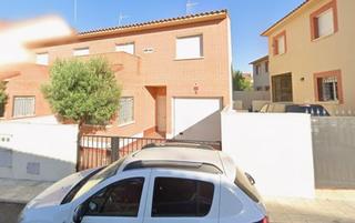 Maison jumelée  C/ albacete. Solvia inmobiliaria  chalet adosado numancia de la sagra