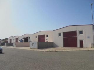 Bâtiment à usage industriel  C/ bovilla francolina. Solvia inmobiliaria  nave industrial espluga de francolí l