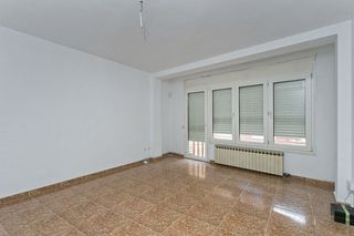 Flat  C/ viladordis. Solvia inmobiliaria  piso manresa
