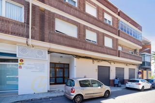 Appartement  C/ de la constitición. Solvia inmobiliaria  piso petrer
