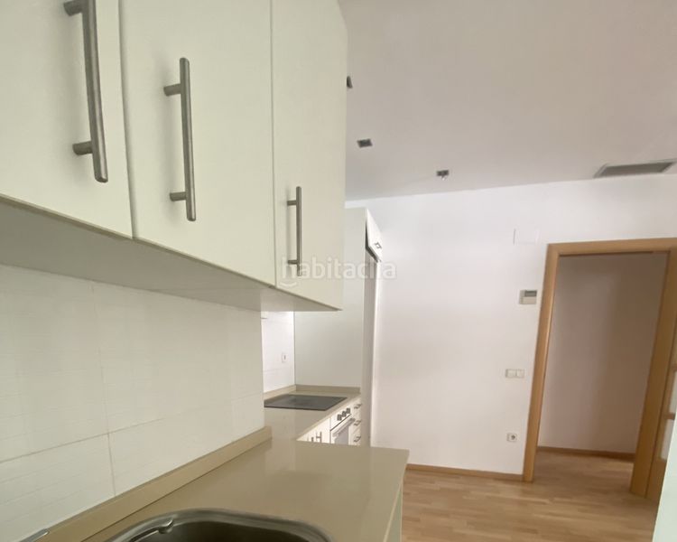 Foto 0a3d8107-3674-471b-a61a-33deca35954d. Pis amb aparcament a Calafell platja Calafell