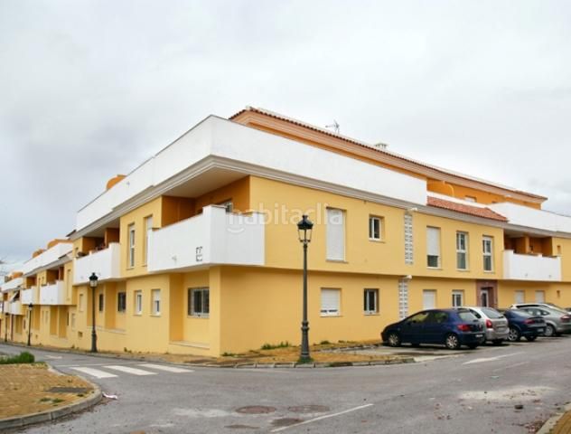 Foto ae0eaa63-1cbf-4502-84d4-e779221018e8. Aparcament cotxe a Cancelada Estepona