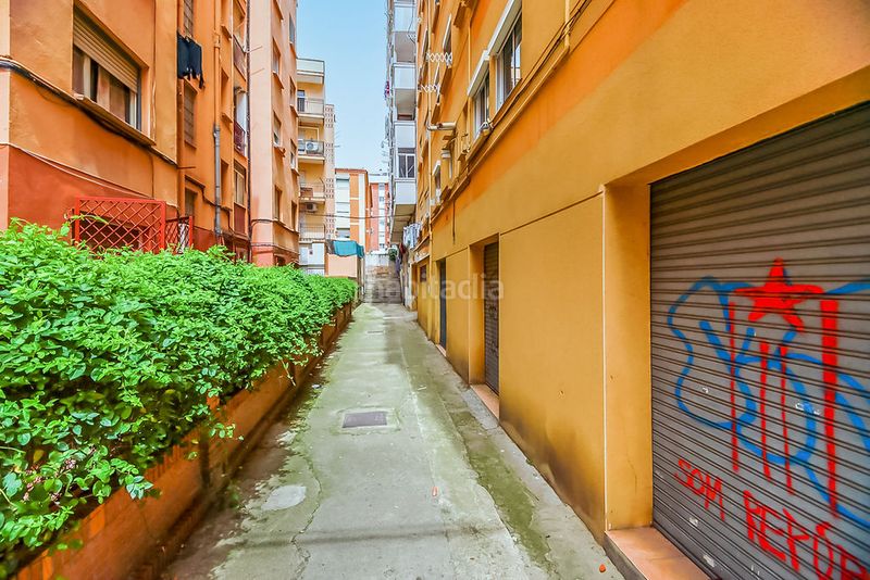 Foto c2cdae71-0173-4bb3-8e88-9cc853d77b64. Local comercial a Nou Eixample Nord Tarragona