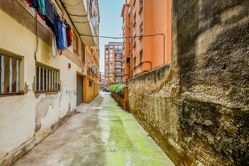 Foto c962dcff-6e64-4da0-b201-e4f4764110b9. Local comercial a Nou Eixample Nord Tarragona