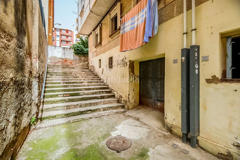 Foto cb2135a1-2f46-4f00-8cdc-e91e2bdf7c98. Local comercial a Nou Eixample Nord Tarragona