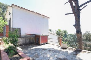 Xalet  Carrer matagalls. Solvia inmobiliaria  chalet independiente sant cebrià de vallalt