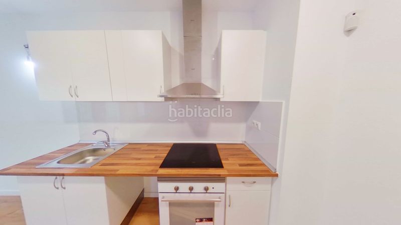 Foto 69ae7ad2-beba-48c4-8f3a-924589670083. Pis amb aparcament a Segle XX Terrassa