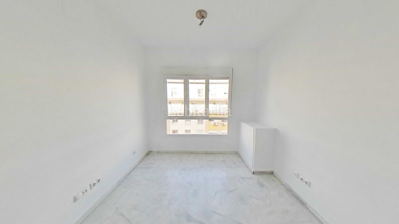 Foto 697d203b-ebfb-486d-a3f7-103f63f873b4. Apartament a Urbadiez - Entrepuentes Sevilla