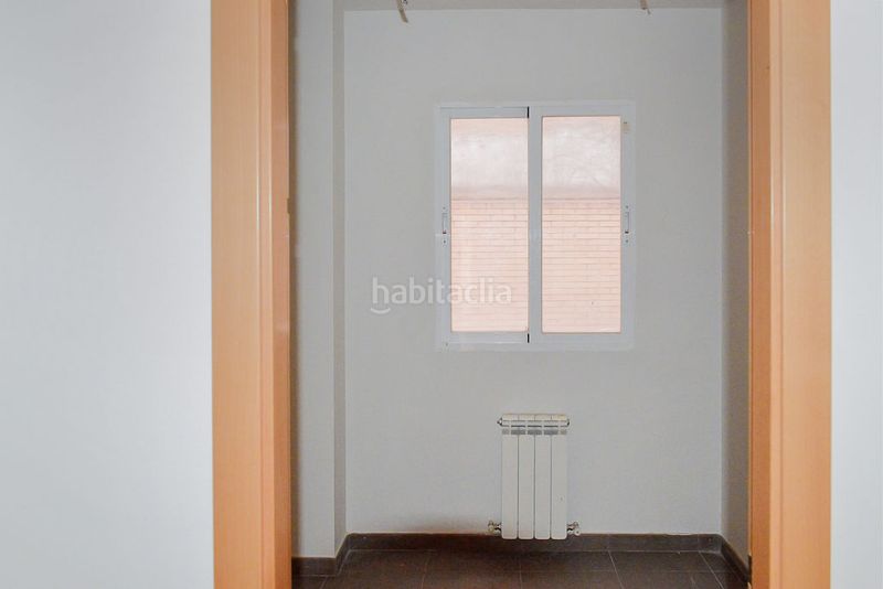 Foto f004a5e1-f133-4019-b84f-08f525c83c2f. Pis amb calefacció a Centro Puertollano