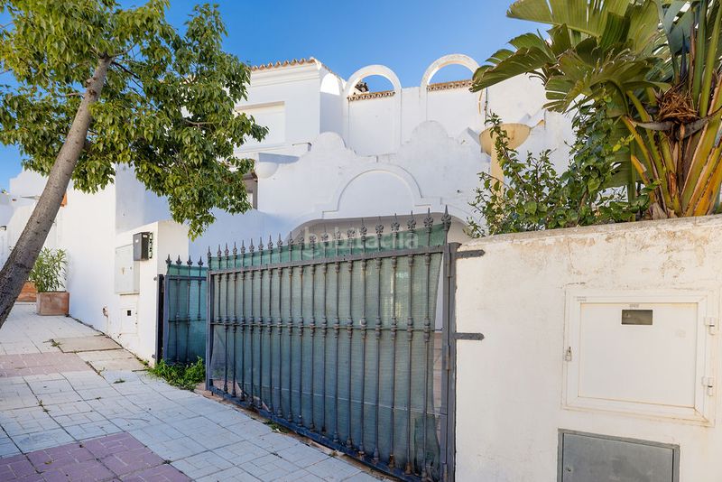 Foto 394631a4-ebfe-4ff9-a1cf-5b897c55fa7d. Dúplex amb aparcament piscina a reserva de Marbella Marbella