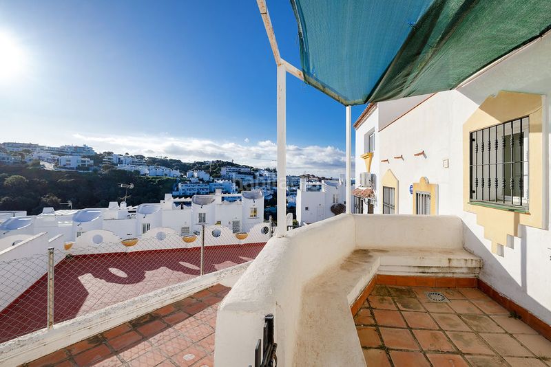 Foto 5552eefb-f680-4763-b4c4-f2442cf203a3. Dúplex amb aparcament piscina a reserva de Marbella Marbella