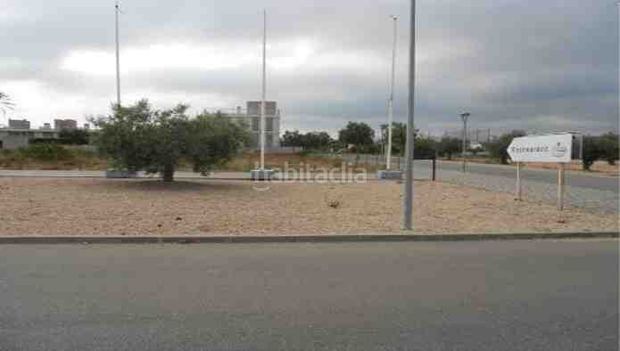 Foto ab3c8eb8-a0f5-42a6-aa32-bce7c4daa2f5. Oficina a Ampolla (L´)