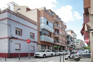 Etagenwohnung  C/ victoria. Solvia inmobiliaria  piso sant boi de llobregat
