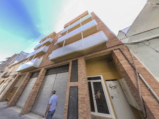 Lloguer Local Comercial  C/ alt de sant pere. Solvia inmobiliaria  locales reus